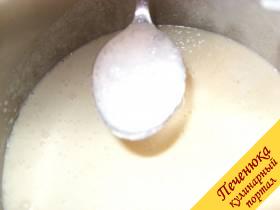 3) Соду загасить 9 % раствором уксуса и добавить в тесто.