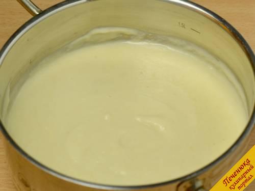 11) Пробить суповую массу блендером, влить сливки и взбить до кремообразного состояния.