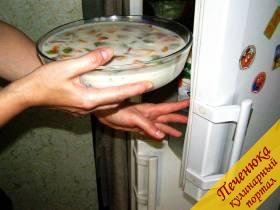 8) Желе поставьте в холодильник не менее чем на 6 часов до полного застывания. 