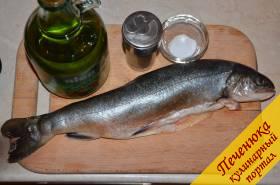 Рыба (филе гольца) 600-700 г, масло оливковое (первого отжима) 7 ст. ложек, карри (с горкой) 1 ч. ложка, соль по вкусу.